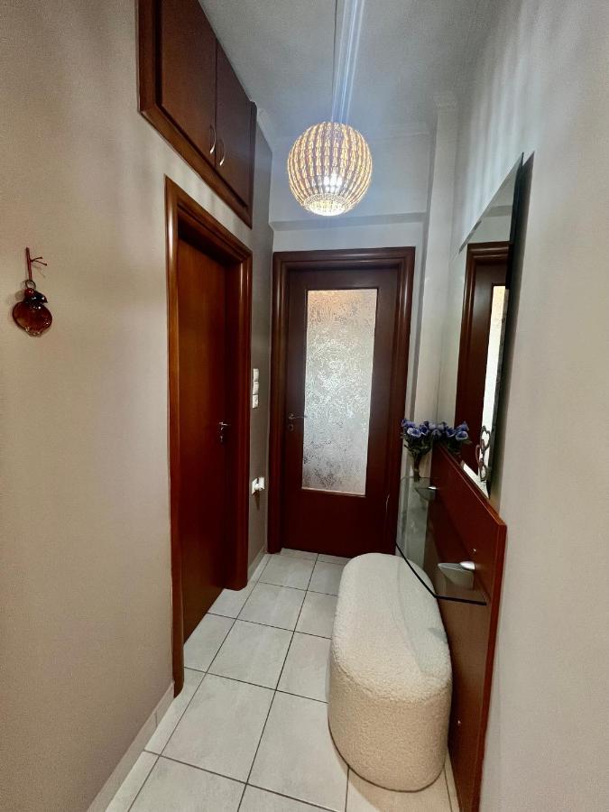 Elegant Downtown Retreat Apartamento Calamata Exterior foto